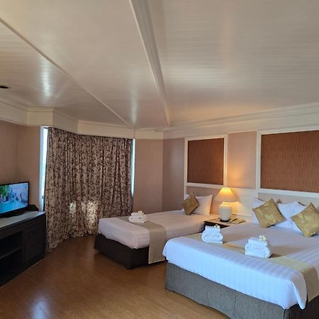 Hotel First Pacific Cirrus Pattaya Exterior foto