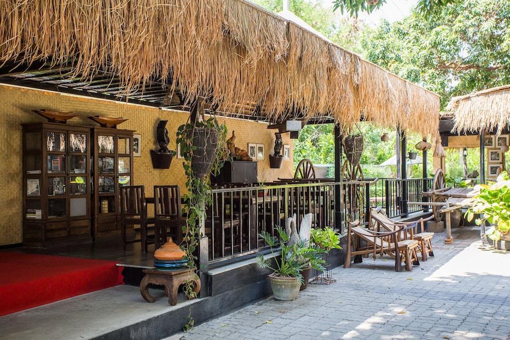 Hotel First Pacific Cirrus Pattaya Exterior foto