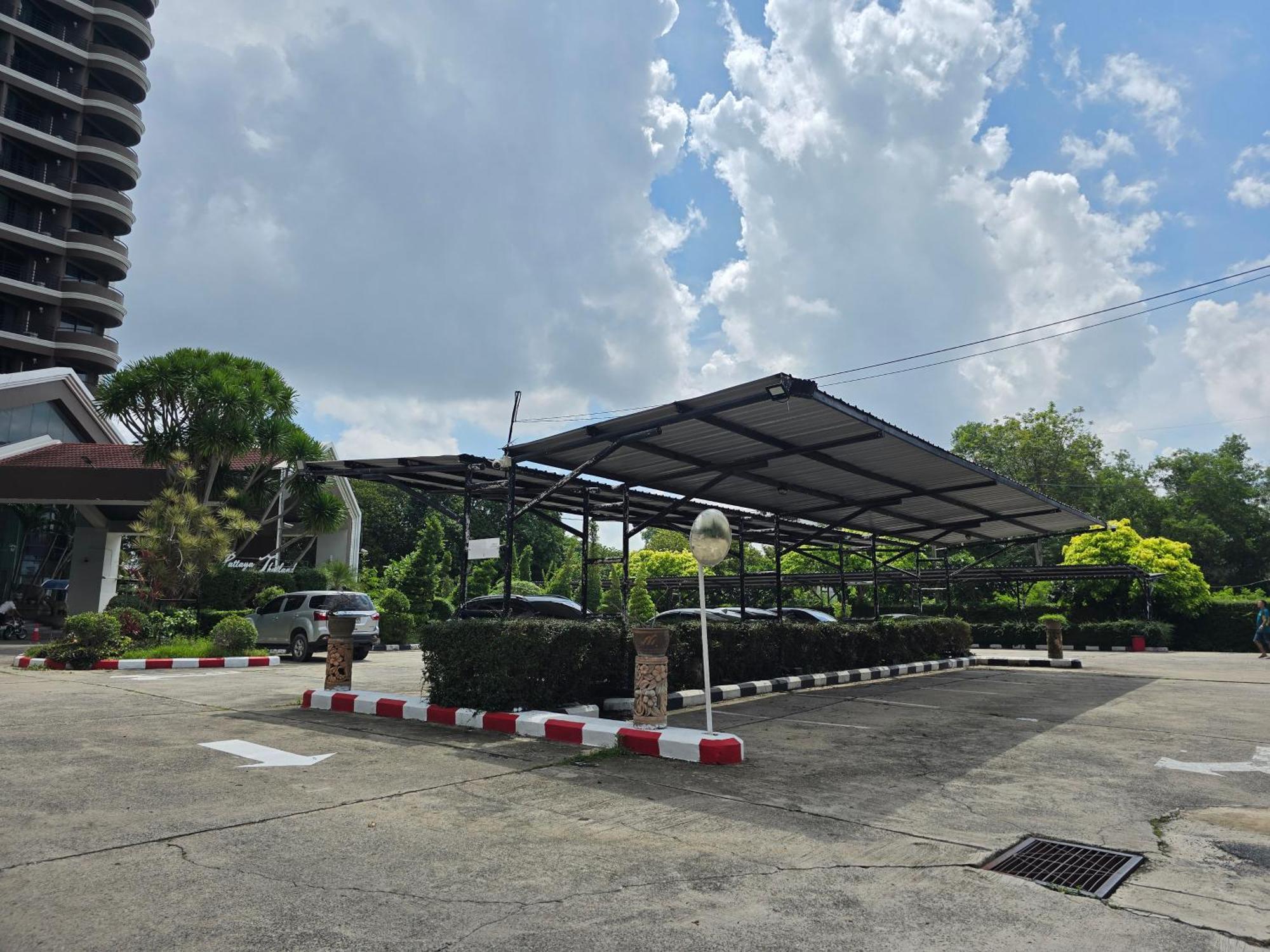 Hotel First Pacific Cirrus Pattaya Exterior foto